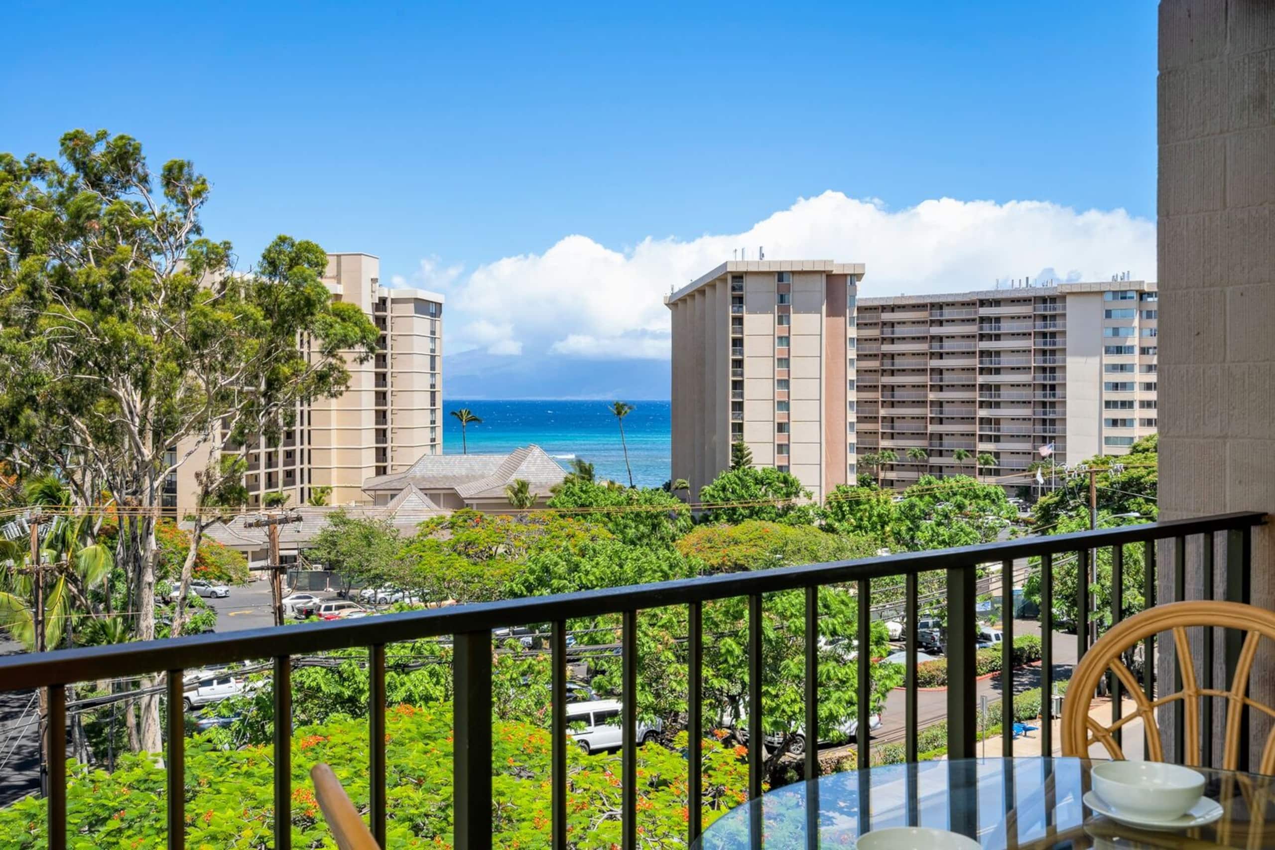 Condo in Lahaina · ★4.67 · 2 bedrooms · 4 beds · 2 baths - Image 18