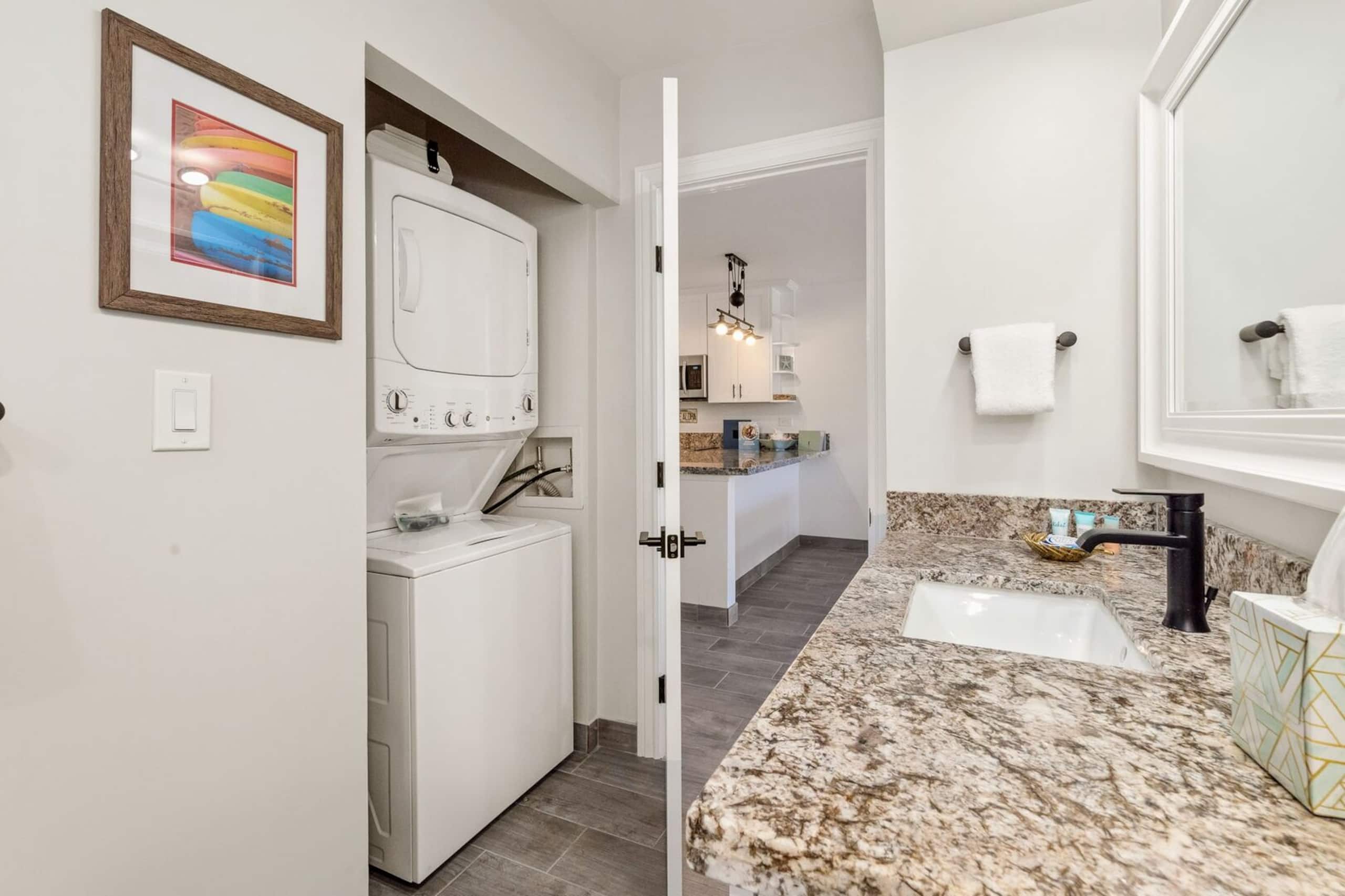 Condo in Lahaina · ★4.67 · 2 bedrooms · 4 beds · 2 baths - Image 11