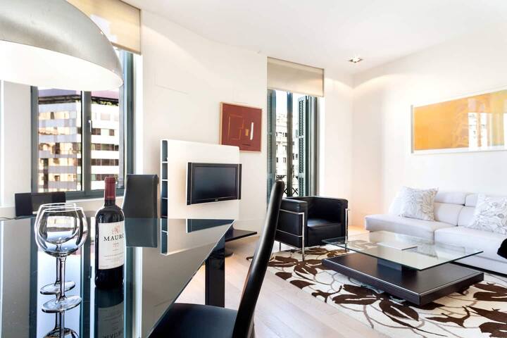 Three bedroom superior apartment Paseo de Gracia – You Stylish gallery image 3