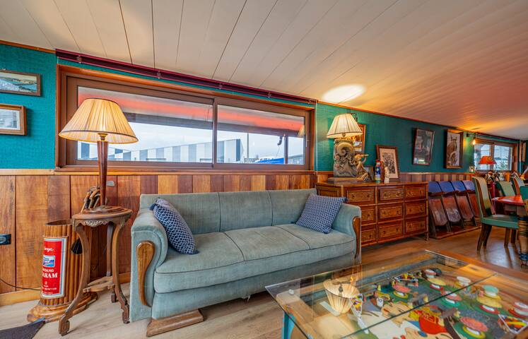 Large luxurious duplex on the Péniche Petite gallery image 4