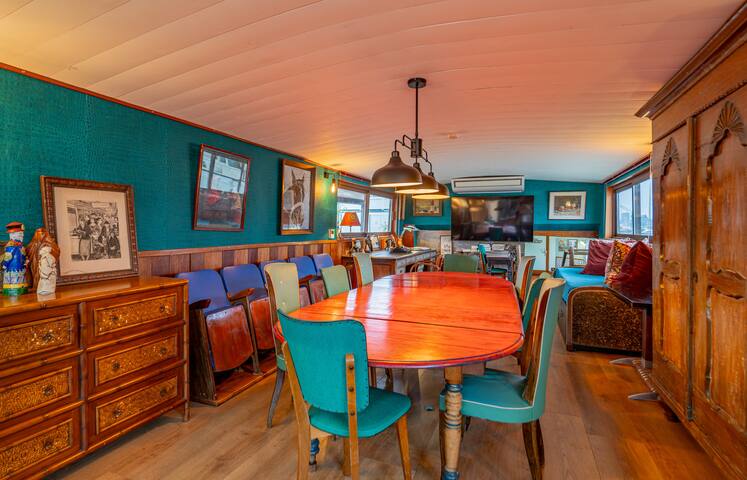 Large luxurious duplex on the Péniche Petite gallery image 5