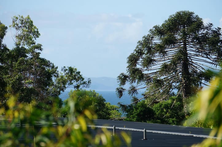 Modern 2 Bedroom Apartment with Ocean Glimpses