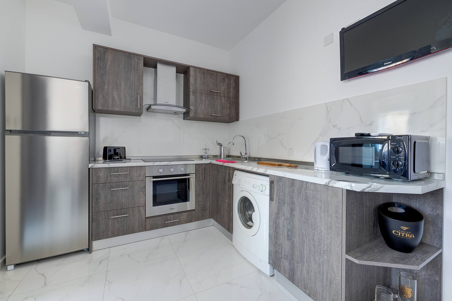 Idyllic Apartment steps from the Promenade — zdjęcie 3