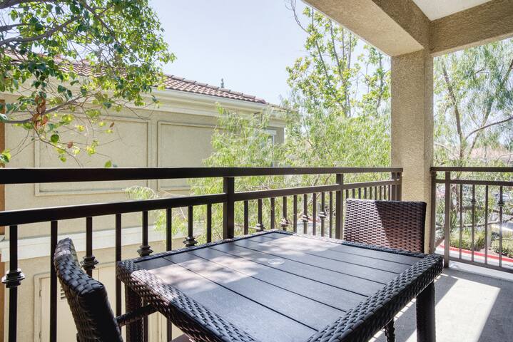 Blueground | Santa Clara, w/d, gym, pool gallery image 5