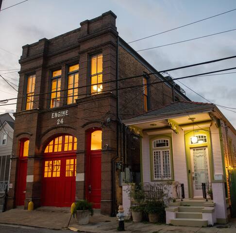 Engine 24 Firehouse Bed & Breakfast gallery image 2