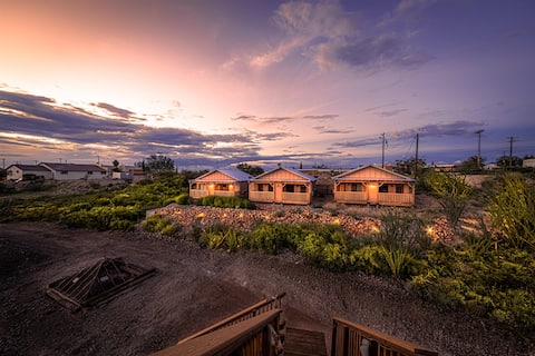 Miners Cabins - Rent all 6