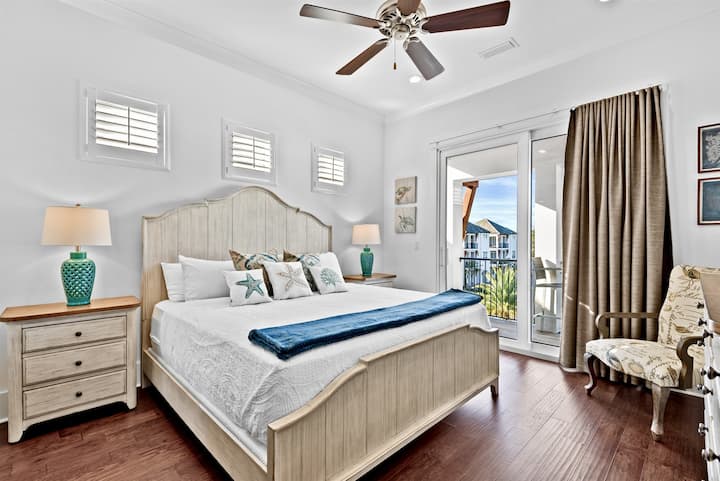 Ghorofa ya 3 - Chumba cha kulala cha Master w/bafu ya kibinafsi na roshani