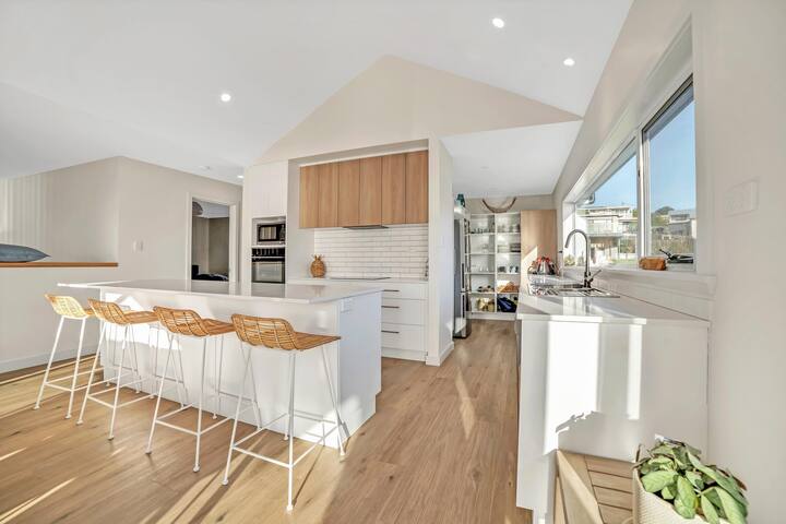 Beach House on Bentley gallery image 5