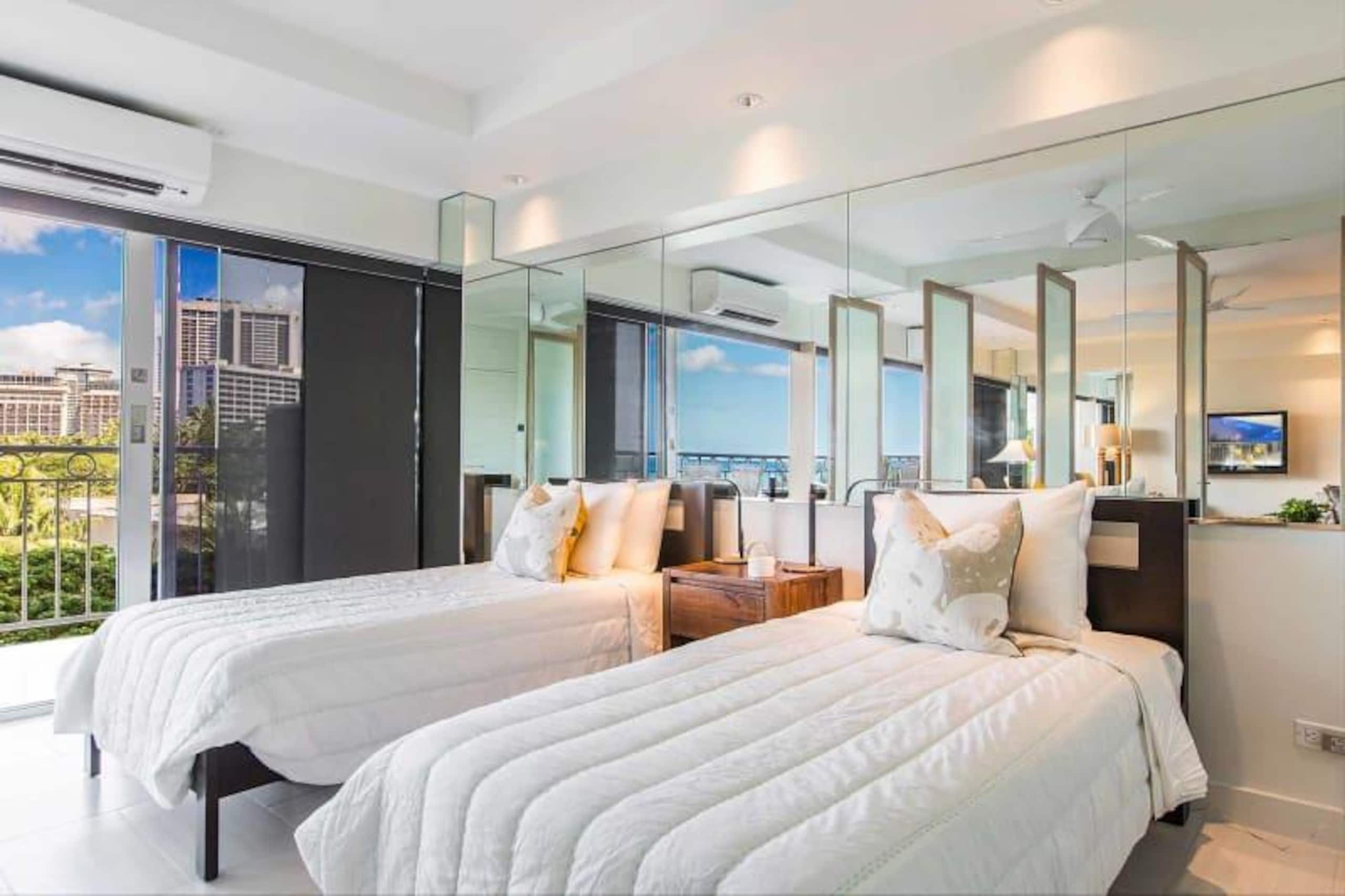 Condo in Honolulu · ★4.54 · 2 bedrooms · 3 beds · 2 shared baths - Image 13