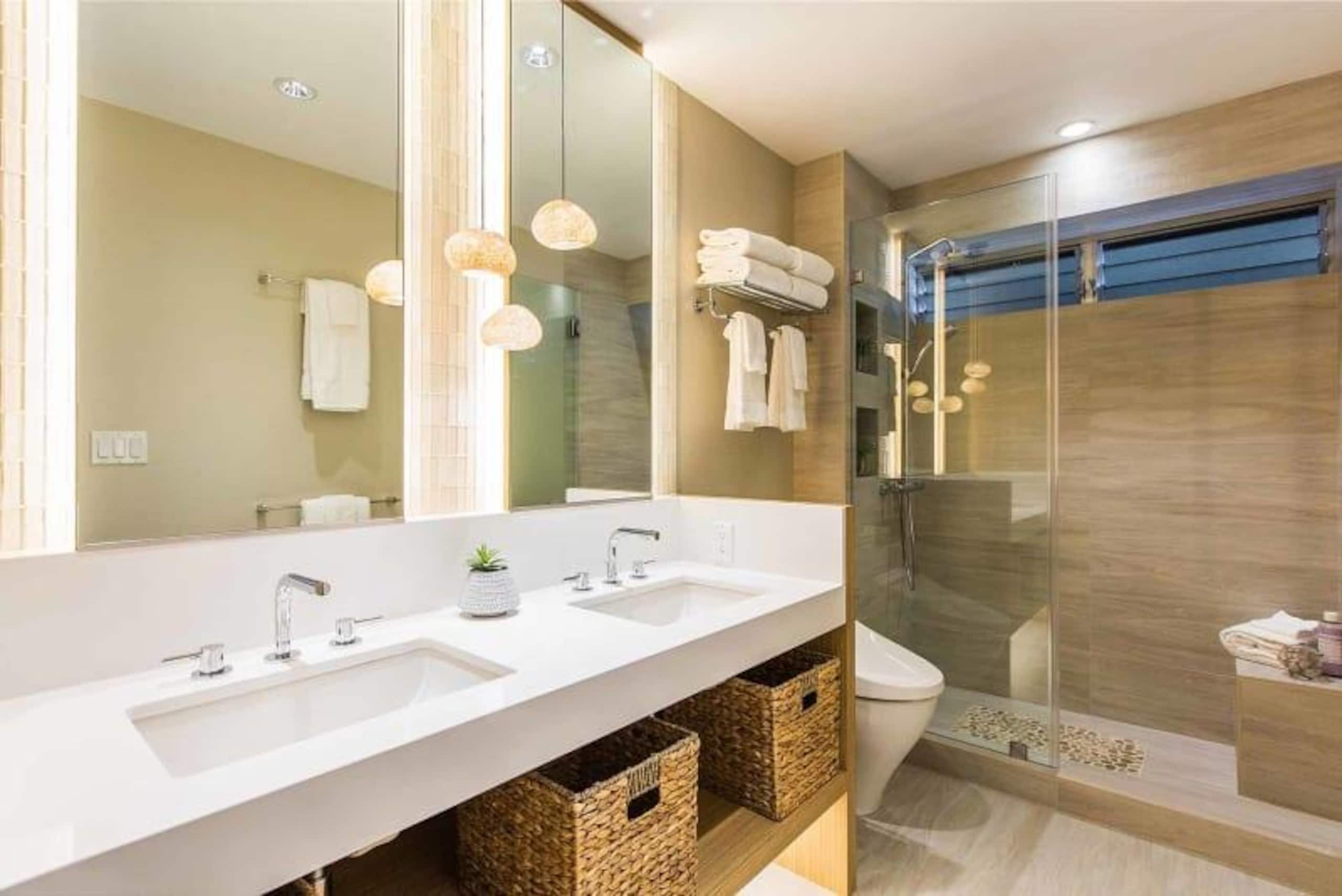 Condo in Honolulu · ★4.54 · 2 bedrooms · 3 beds · 2 shared baths - Image 18