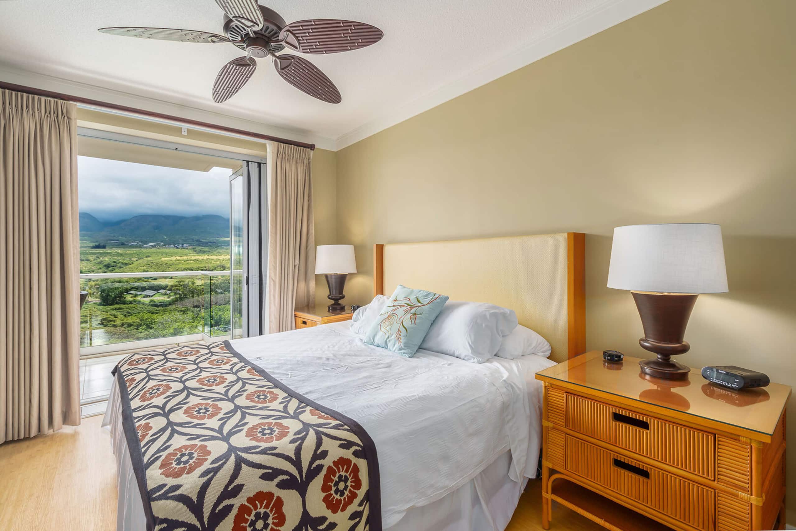 Condo in Lahaina · ★4.82 · 2 bedrooms · 3 beds · 2 baths - Image 5