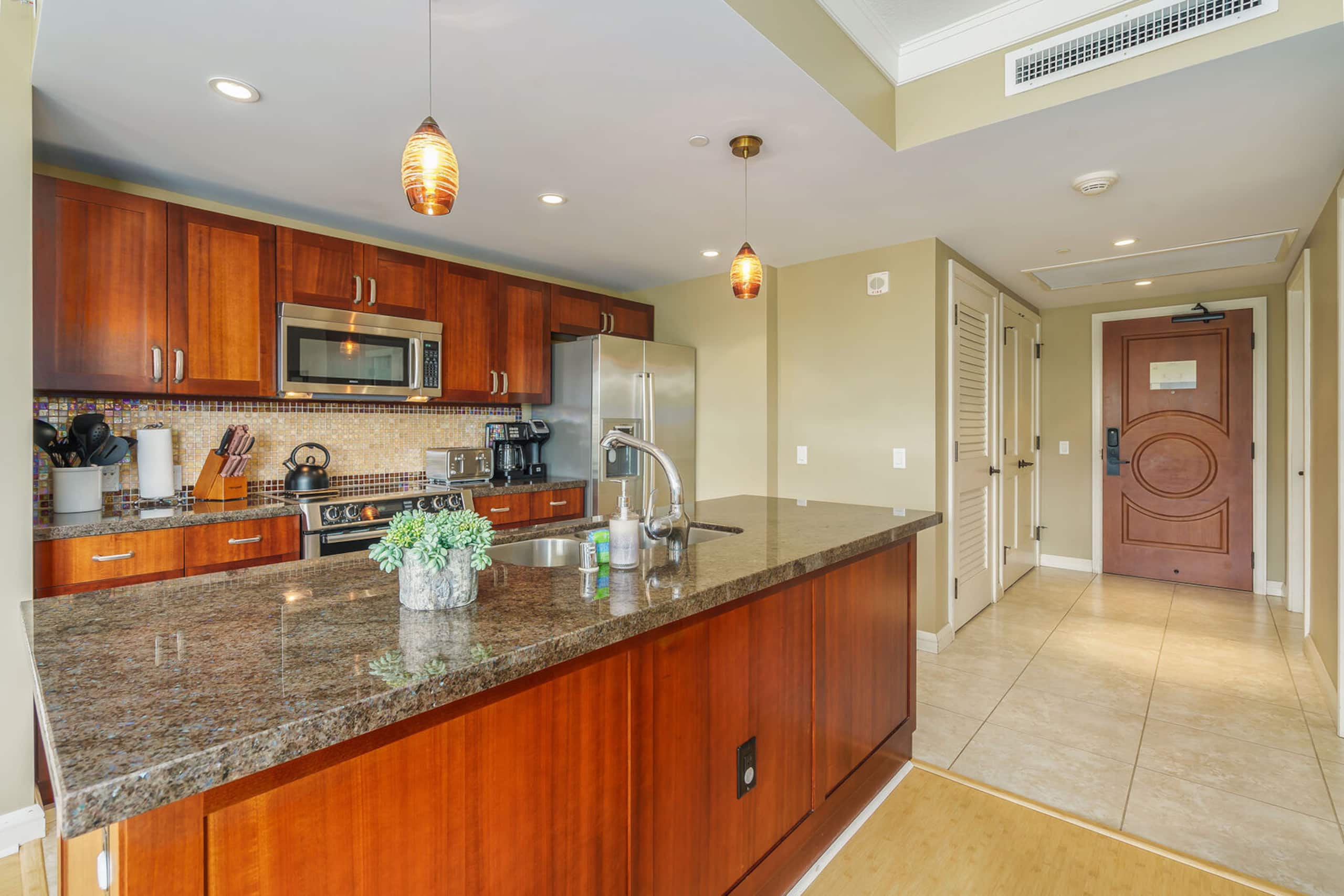 Condo in Lahaina · ★4.82 · 2 bedrooms · 3 beds · 2 baths - Image 26