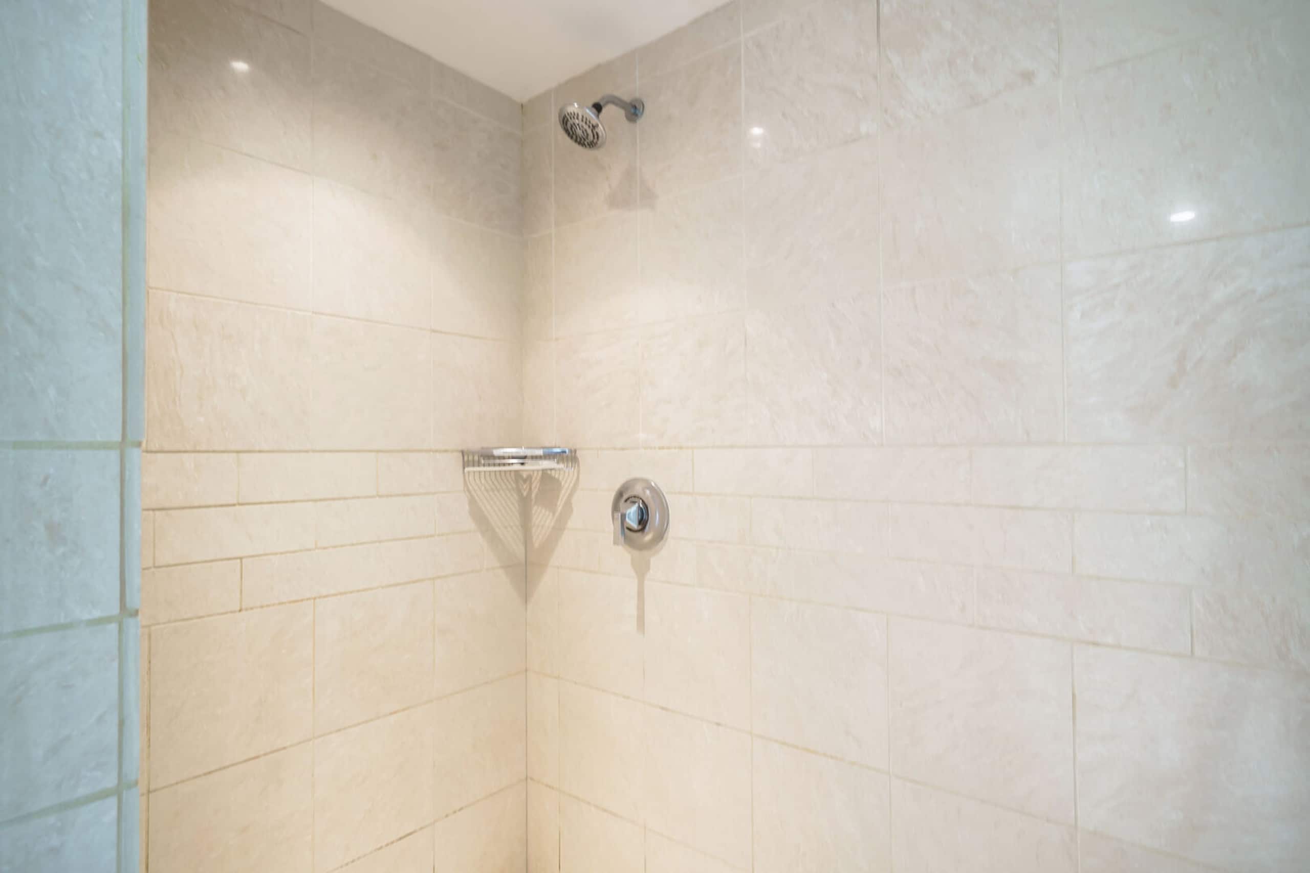 Condo in Lahaina · ★4.82 · 2 bedrooms · 3 beds · 2 baths - Image 35