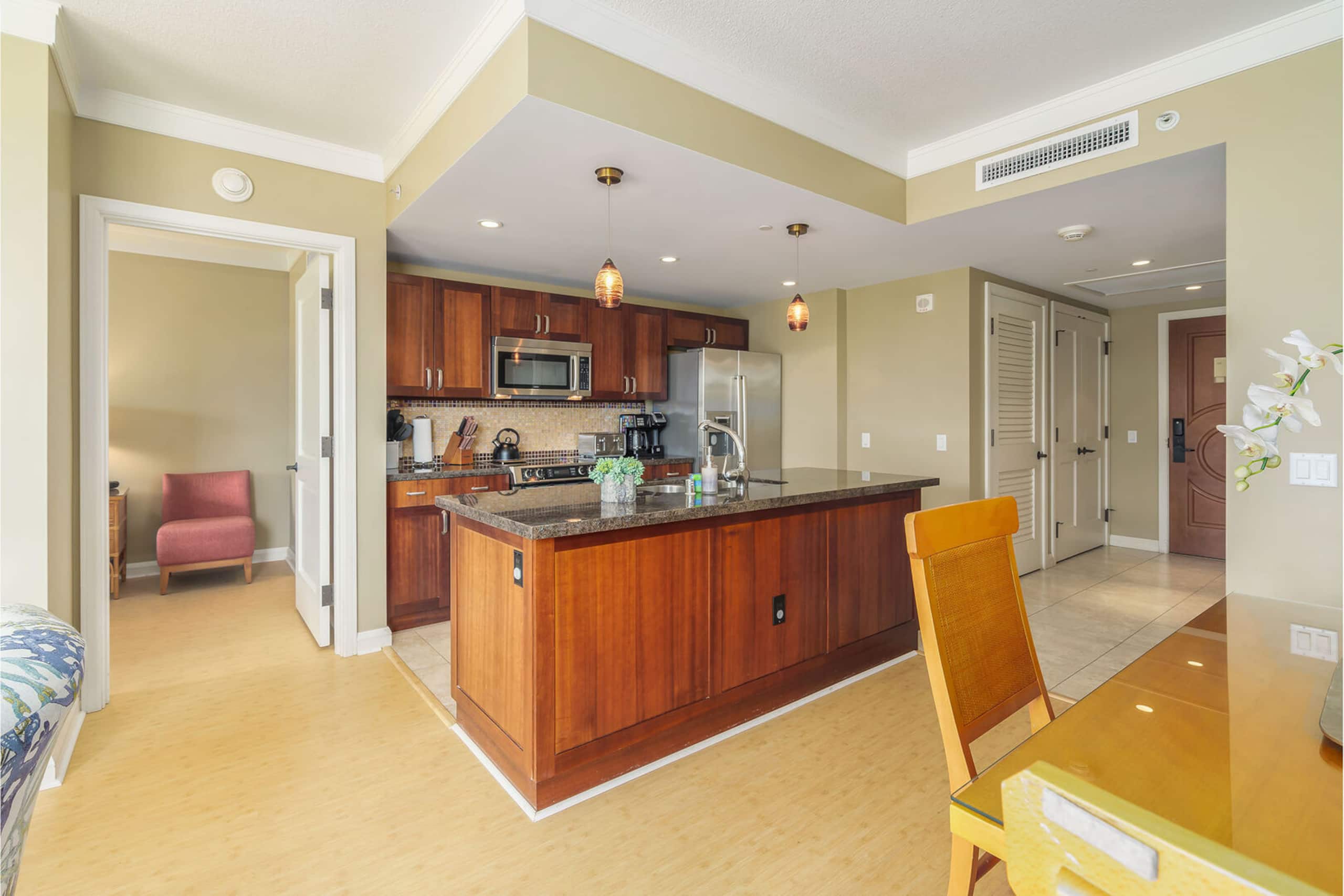 Condo in Lahaina · ★4.82 · 2 bedrooms · 3 beds · 2 baths - Image 12