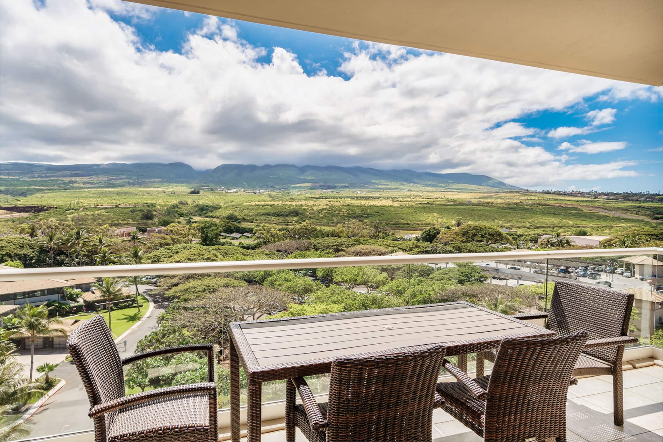 Condo in Lahaina · ★4.82 · 2 bedrooms · 3 beds · 2 baths - Image 3