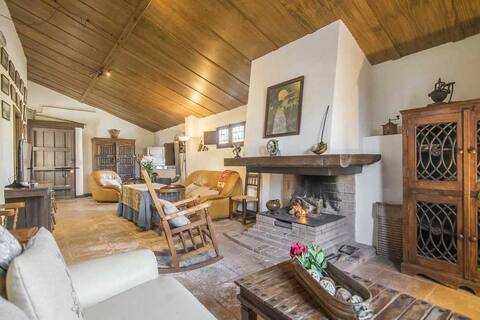 The BOX, Bonito Cortijo Andalusian with Charm, fully restored 7 pax