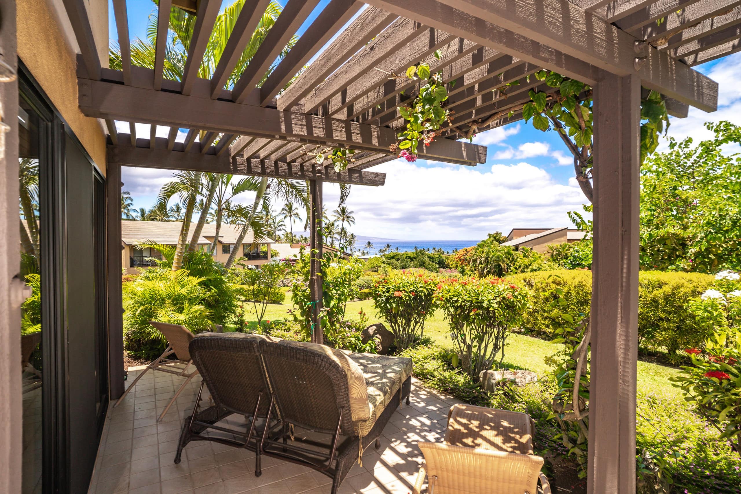 Condo in Kihei · ★4.7 · 2 bedrooms · 4 beds · 2.5 baths - Image 2