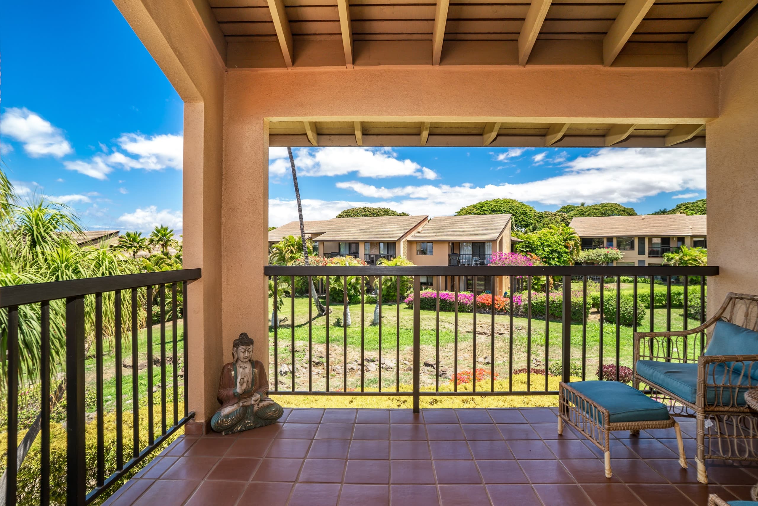 Condo in Kihei · ★4.7 · 2 bedrooms · 4 beds · 2.5 baths - Image 32