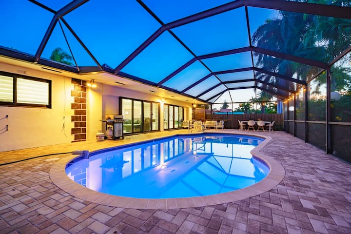 Modern Luxe Design, 4k Sf Pool 5 Min To Beach - Hollywood, FL