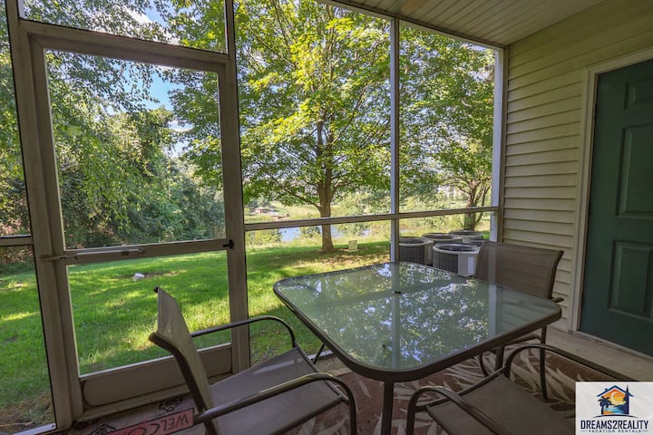 Near Strip + Golf Setting | 2 King Suites (Ch1-1) - Branson, MO