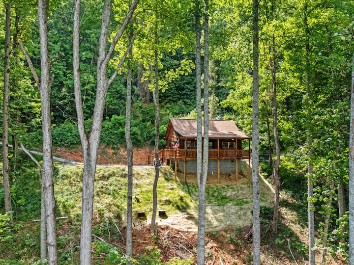 3 Dog Night Cabin Hot tub|Firepit|Big Views - Cabins for Rent in