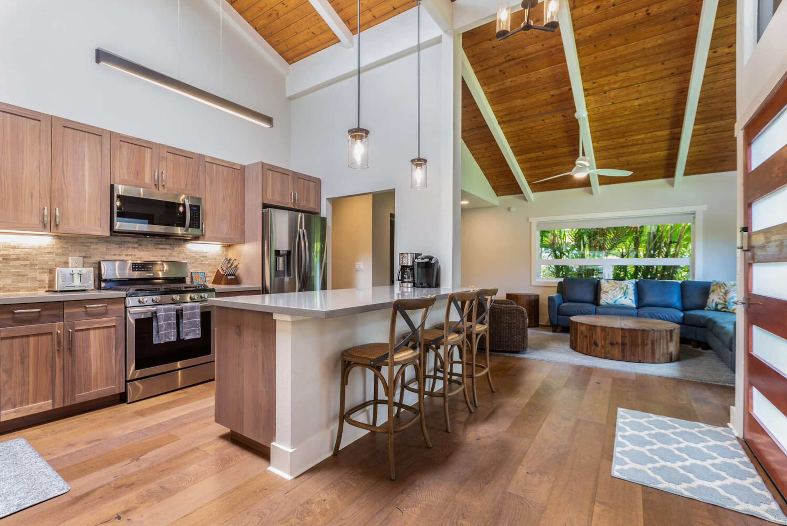 Home in Princeville · ★4.9 · 4 bedrooms · 7 beds · 3 baths - Image 10