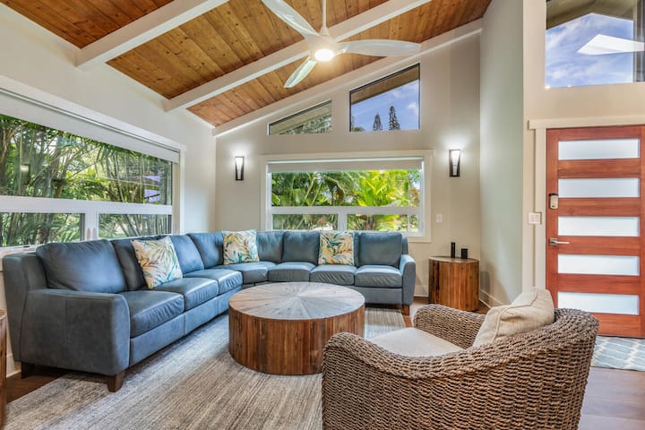 Lani Oasis: Tropical North Shore Retreat w/ Pool gallery image 2