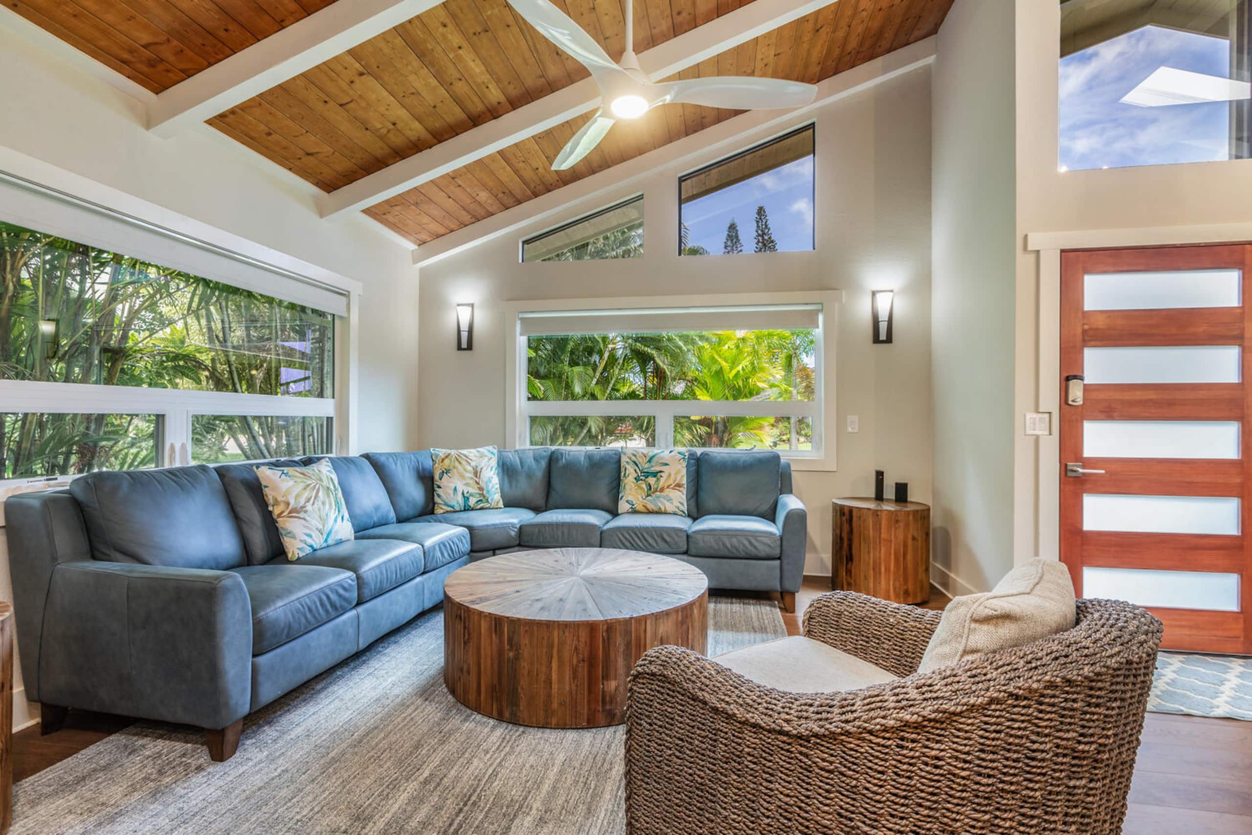 Home in Princeville · ★4.9 · 4 bedrooms · 7 beds · 3 baths - Image 2