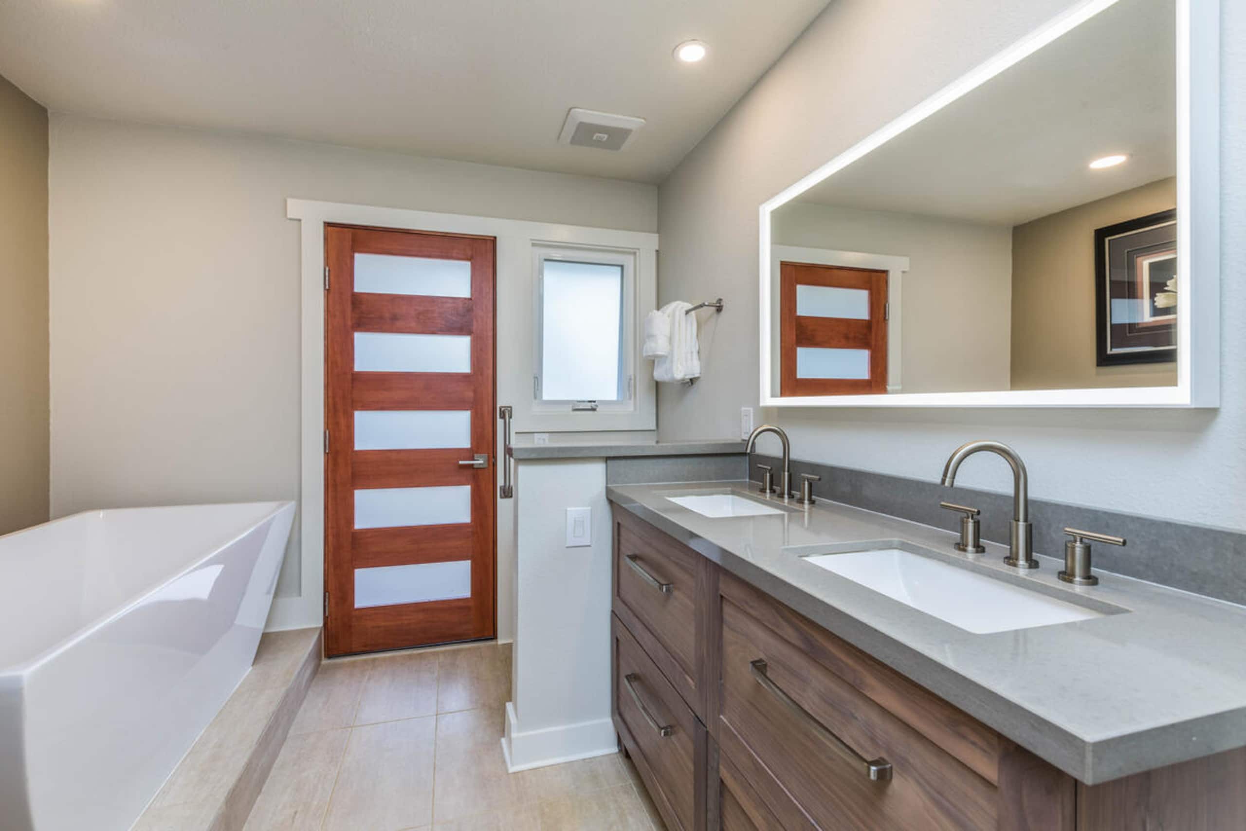 Home in Princeville · ★4.9 · 4 bedrooms · 7 beds · 3 baths - Image 19