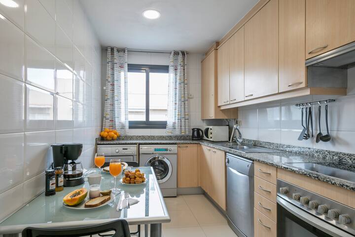 Modern Penthouse with Large Terrace in Poblenou gallery image 3