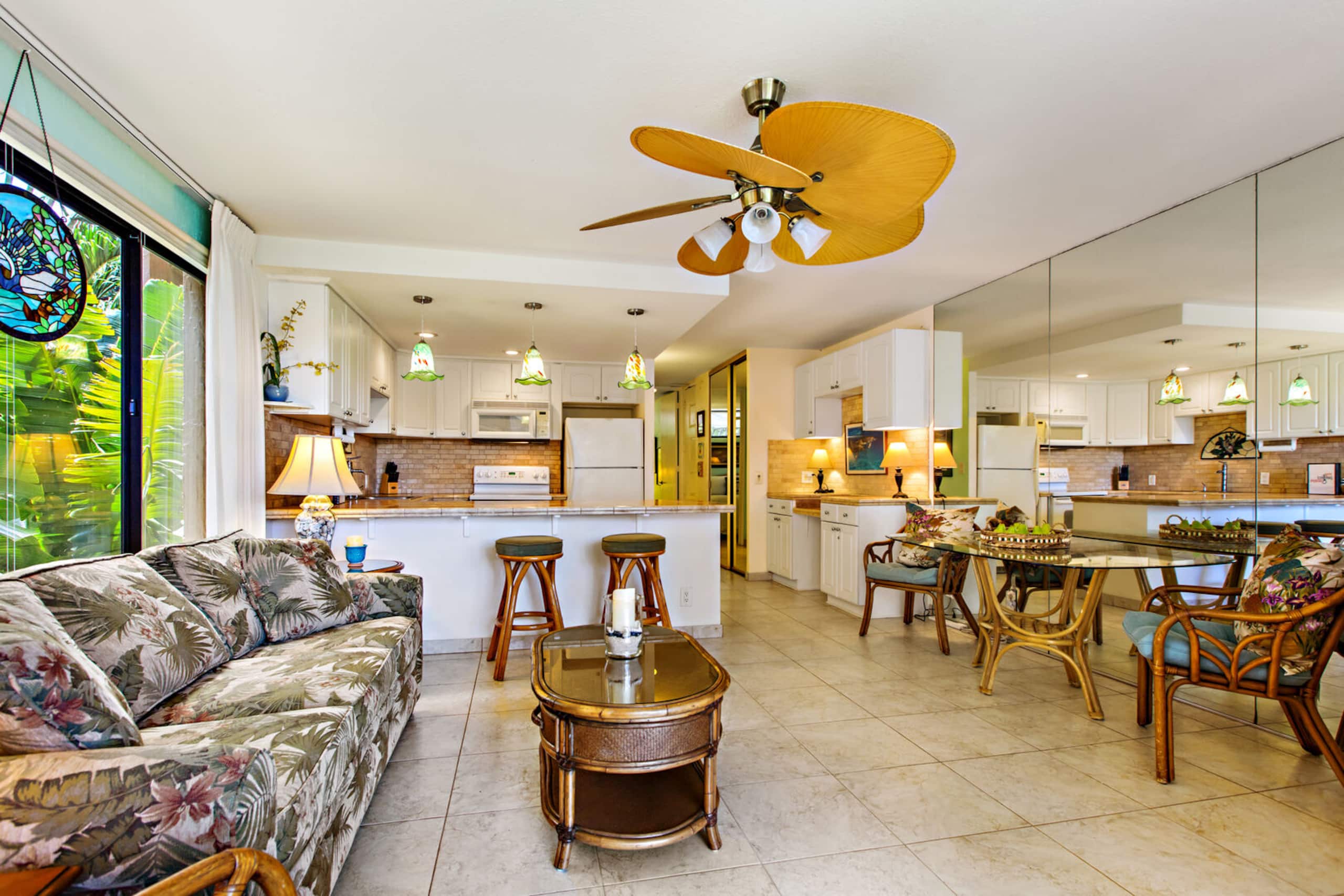 Condo in Lahaina · ★4.8 · 1 bedroom · 2 beds · 1 bath - Image 3