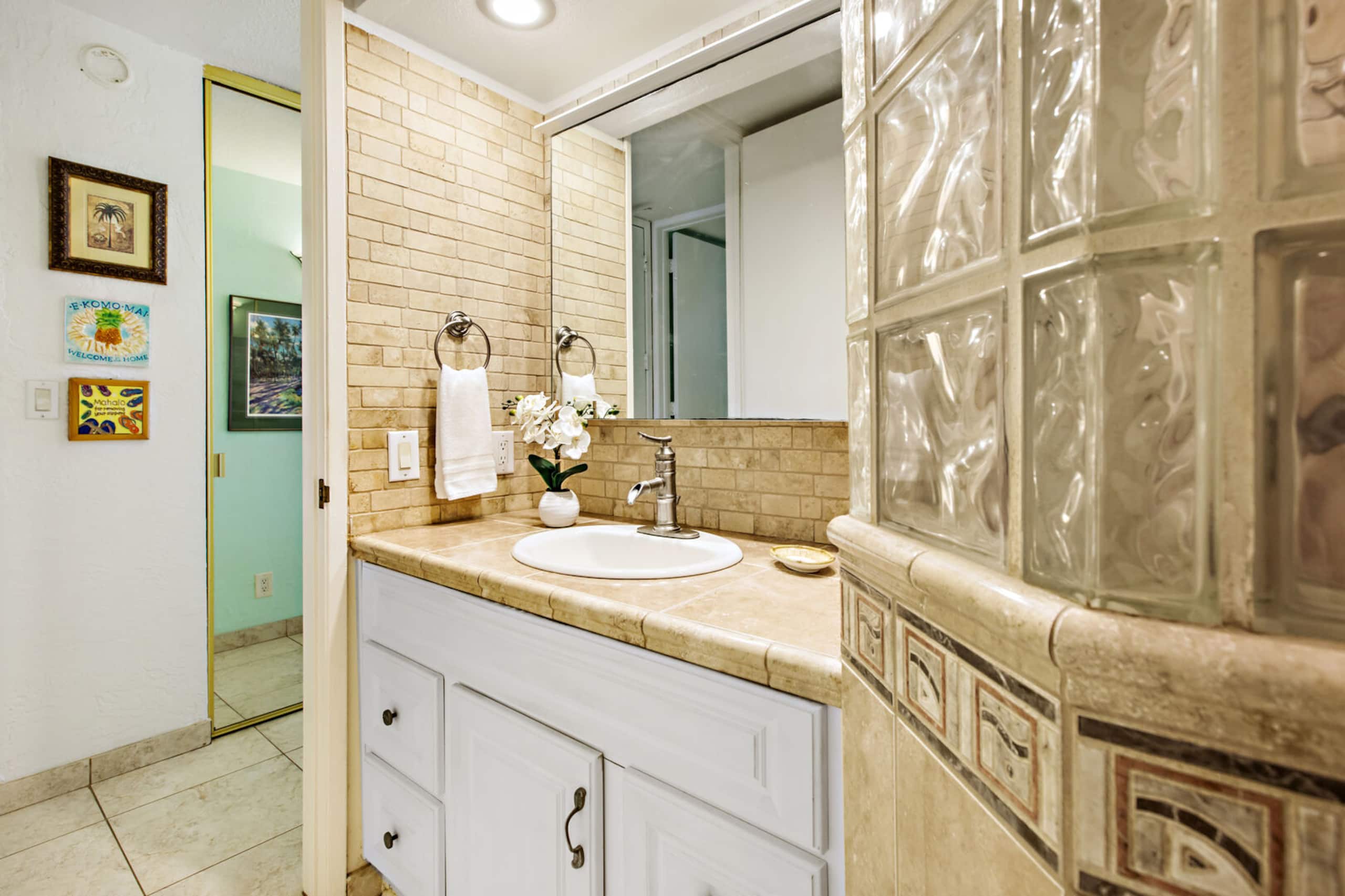 Condo in Lahaina · ★4.8 · 1 bedroom · 2 beds · 1 bath - Image 17