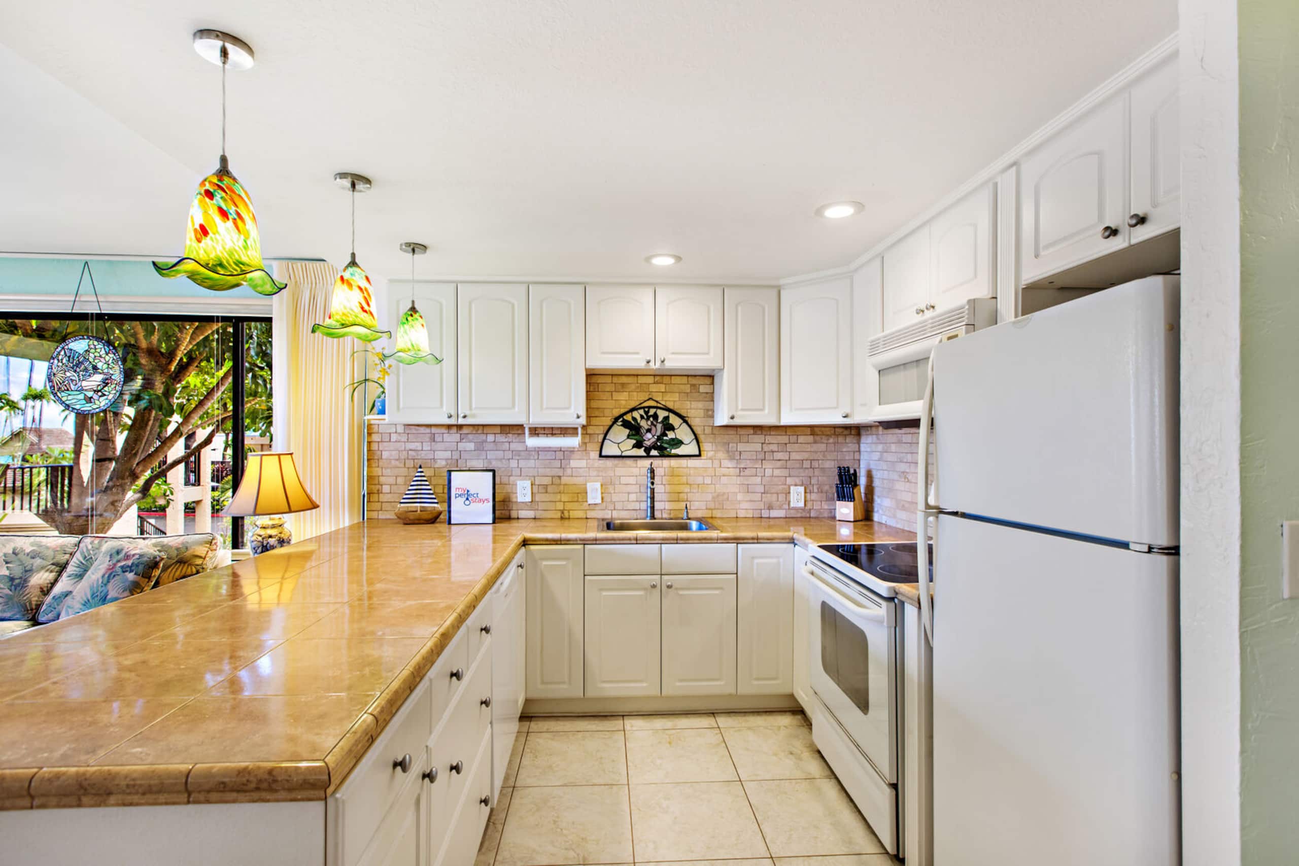 Condo in Lahaina · ★4.8 · 1 bedroom · 2 beds · 1 bath - Image 13