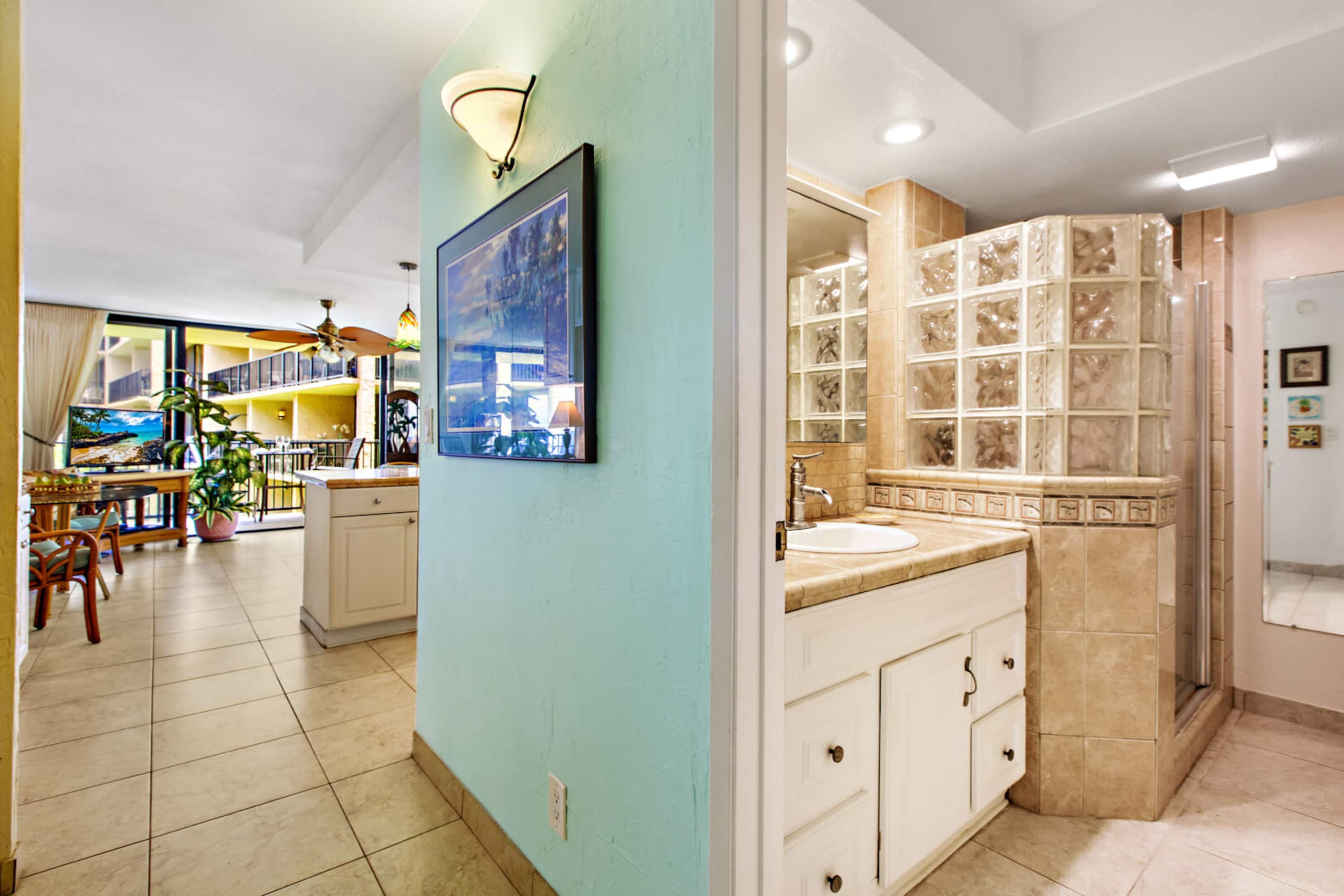 Condo in Lahaina · ★4.8 · 1 bedroom · 2 beds · 1 bath - Image 16
