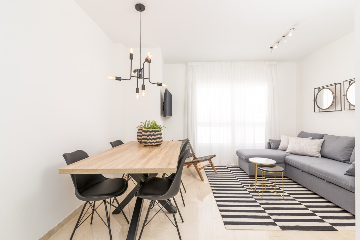 Popular Airbnb listing: iloftmalaga San Andres 19 I in Plaza De Toros Vieja