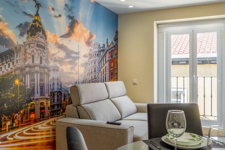 Central and bright – 2Bedrooms 2Bathrooms-Malasaña