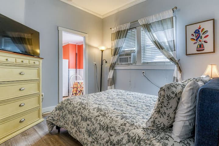 The Allenhurst, Beach Apartment #3 - Midsize Studi