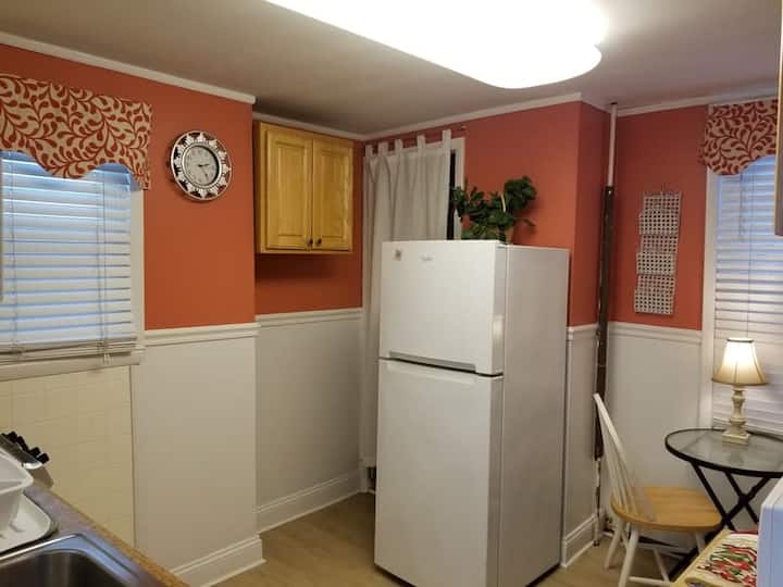 The Allenhurst, Beach Apartment #3 - Midsize Studi