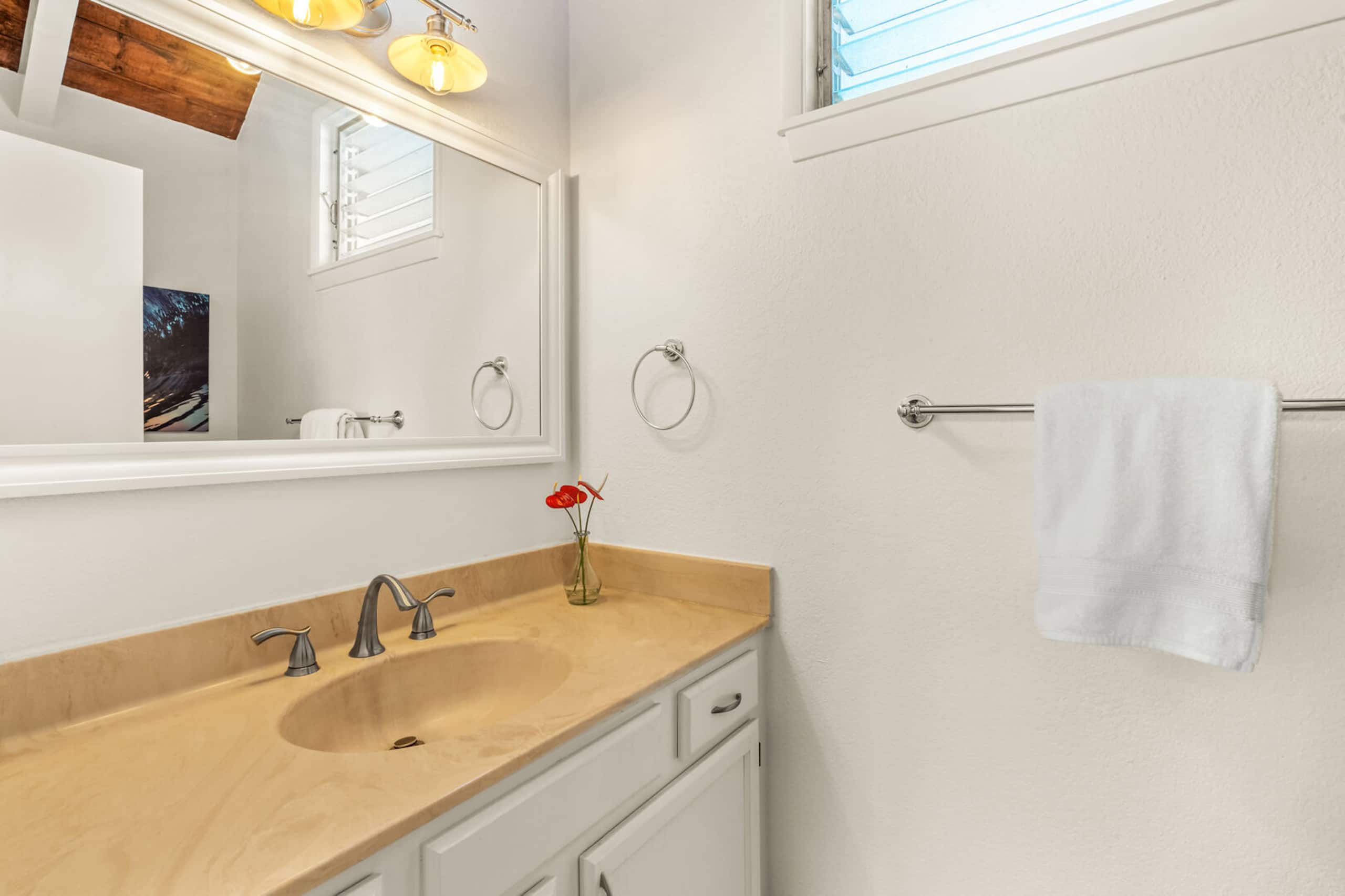Condo in Princeville · ★4.55 · 2 bedrooms · 3 beds · 2.5 private baths - Image 18