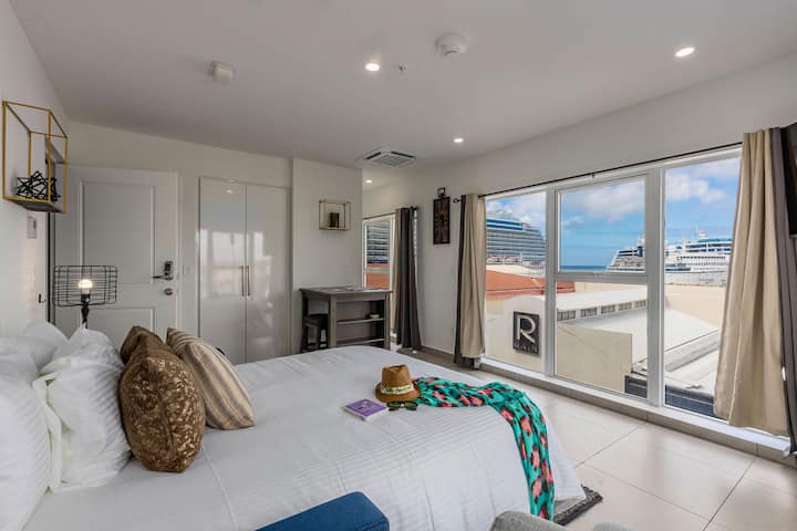 Studio Head-turning Style & Extraordinary Location - Aruba