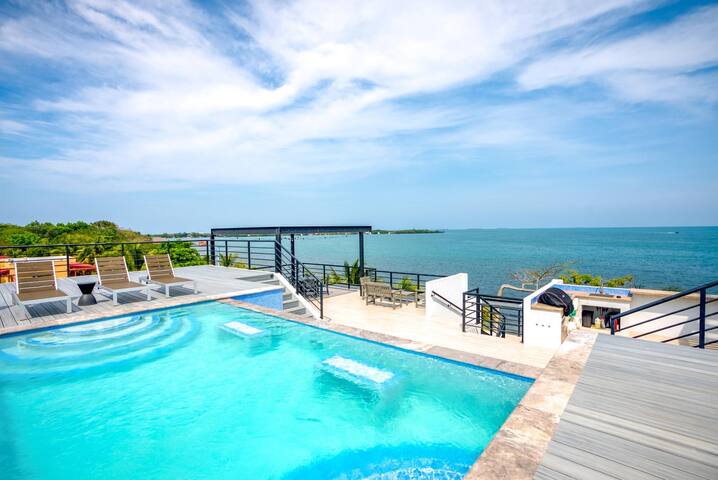 Beachfront Condo Complex In Placencia Village gallery image 4