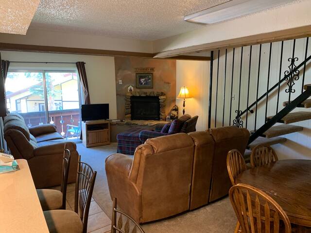 Auslander Condos - Red River managed Airbnb listing 2