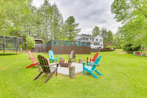 Greentown Home w/ Pool: 7 Mi to Lake Wallenpaupack