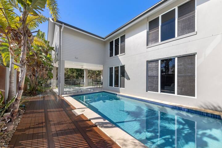 Sand & Sea Beach House gallery image 3