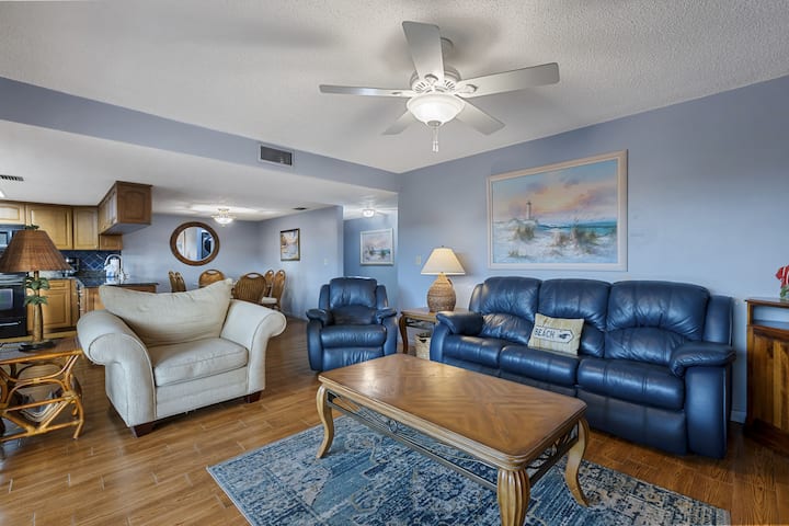 Pool View, Near Beach, Best Rate! Seascape - Indian Shores, FL