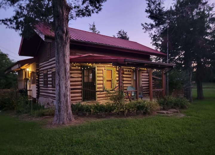 Log Cabin at Tan Trough Holler Houses for Rent in Calico Rock