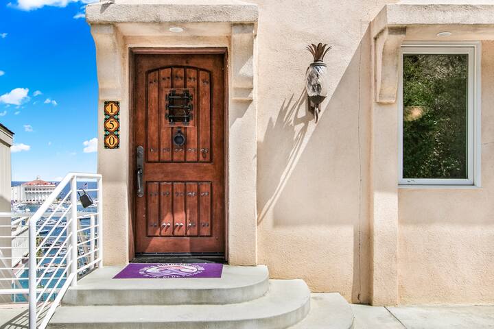 150MT: Three Story Avalon Home, AC, Magnificent gallery image 4