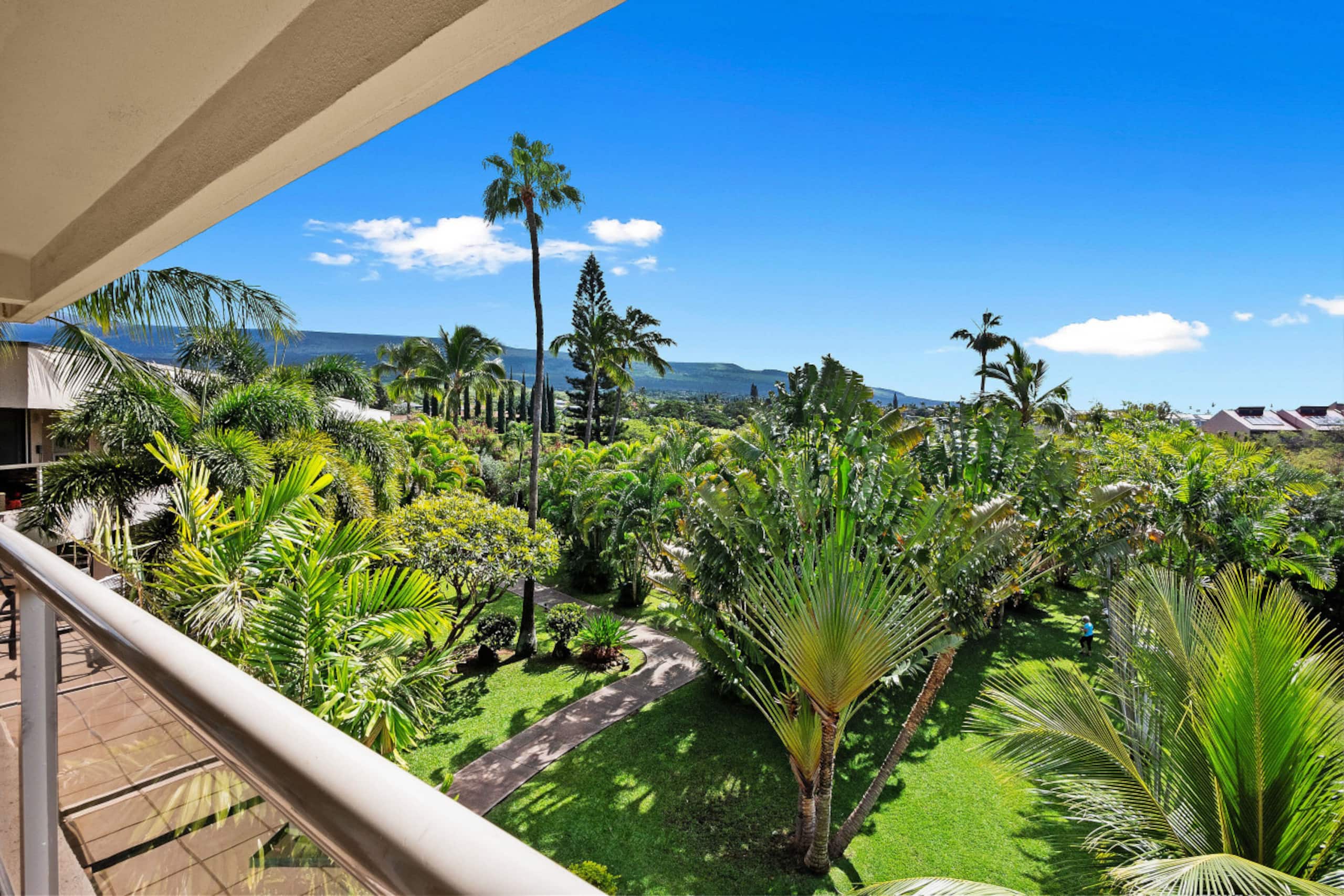 Condo in Kihei · ★4.96 · 1 bedroom · 2 beds · 1 private bath - Image 21