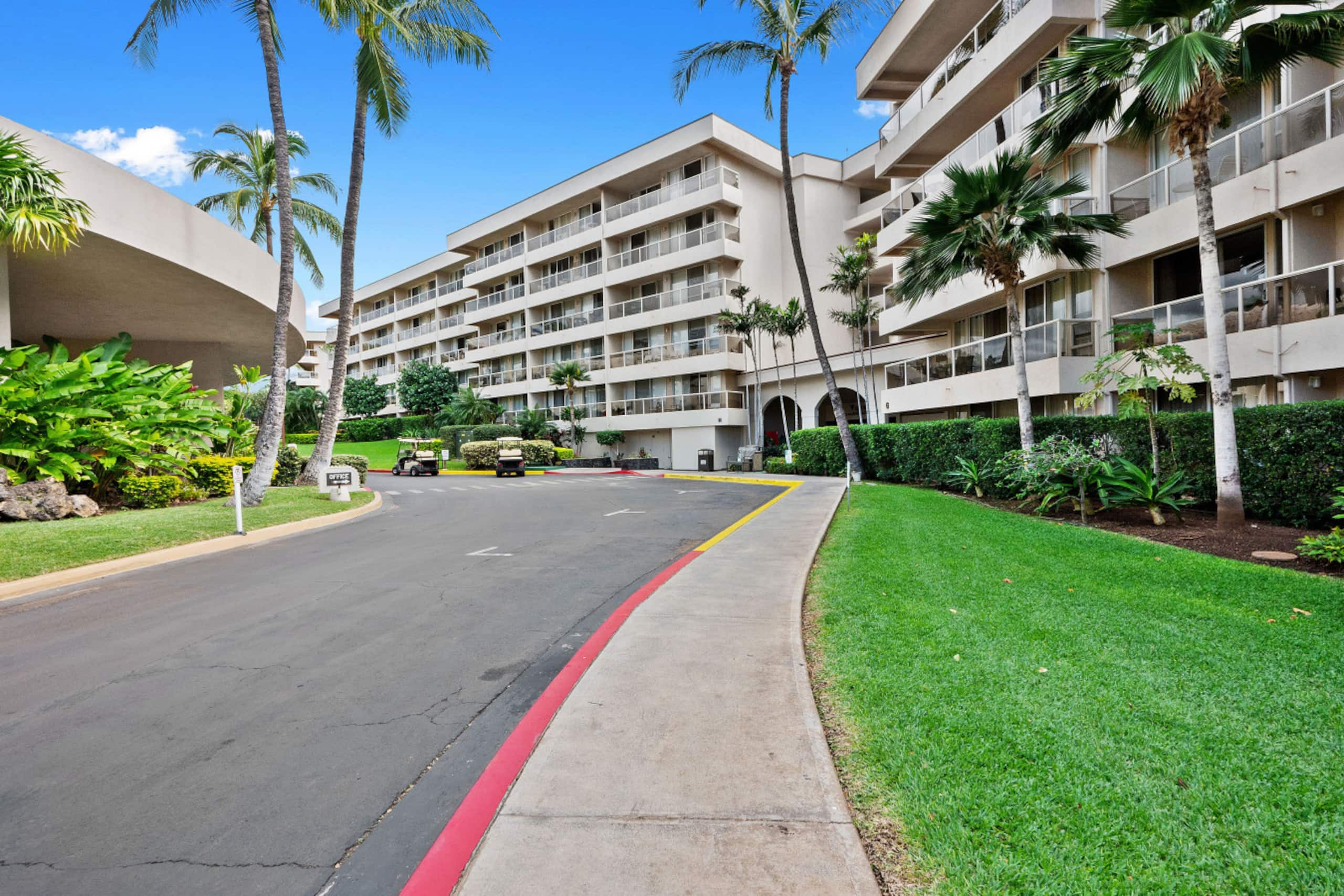 Condo in Kihei · ★4.96 · 1 bedroom · 2 beds · 1 private bath - Image 25