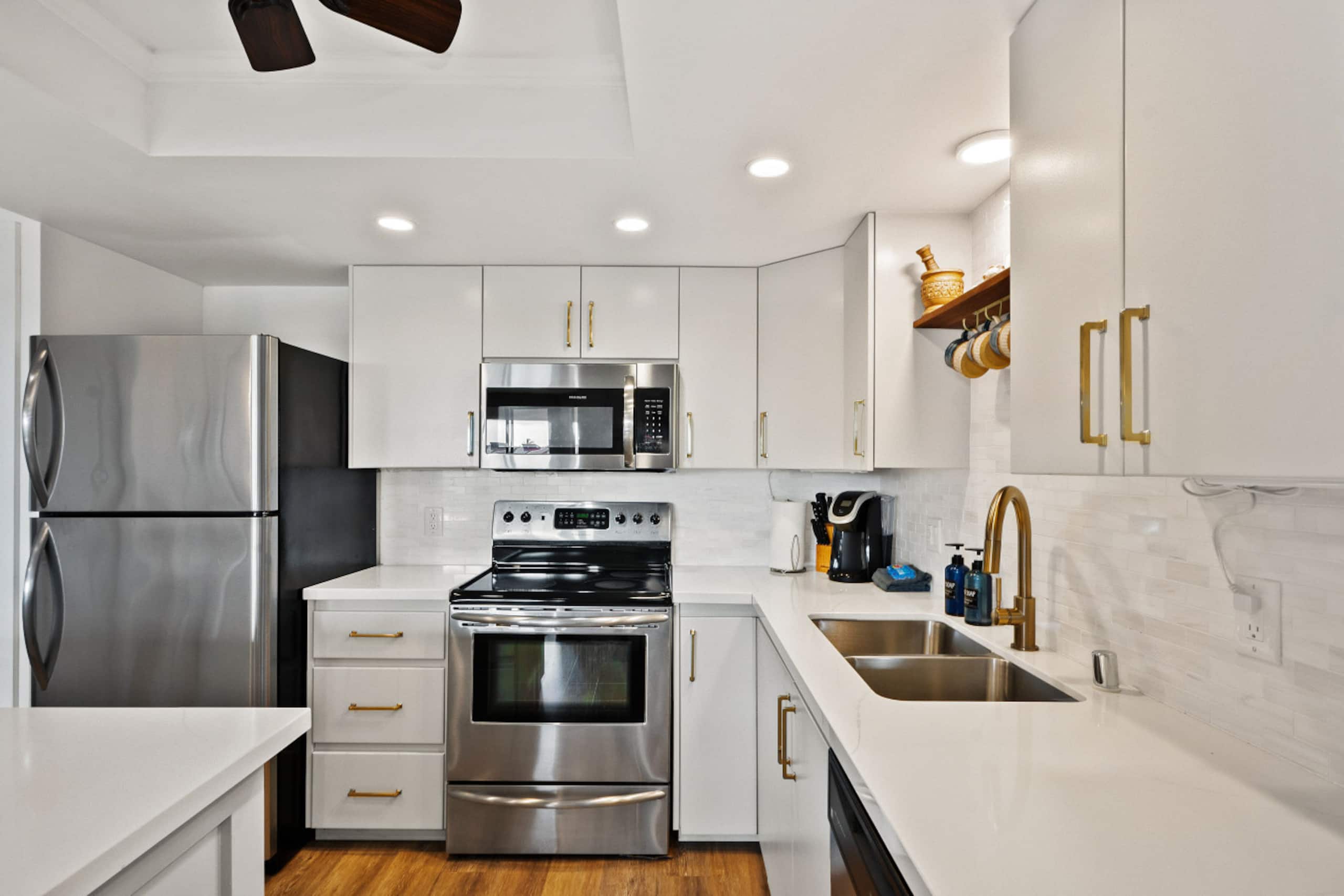 Condo in Kihei · ★4.96 · 1 bedroom · 2 beds · 1 private bath - Image 9
